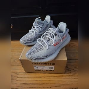 Yeezy Boost 350 V2 (Size US 5)